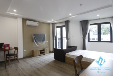 Bright studio for rent in Linh Lang street, Ba Dinh, Ha Noi