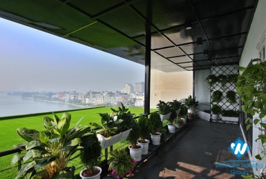 Gorgeous 4 bed / 3 bath apartment for rent on Xuan Dieu, Tay Ho, Hanoi