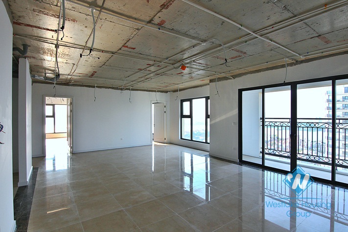 A brand new 4 bedroom apartment for rent in De Soleil, Xuan Dieu, Tay Ho