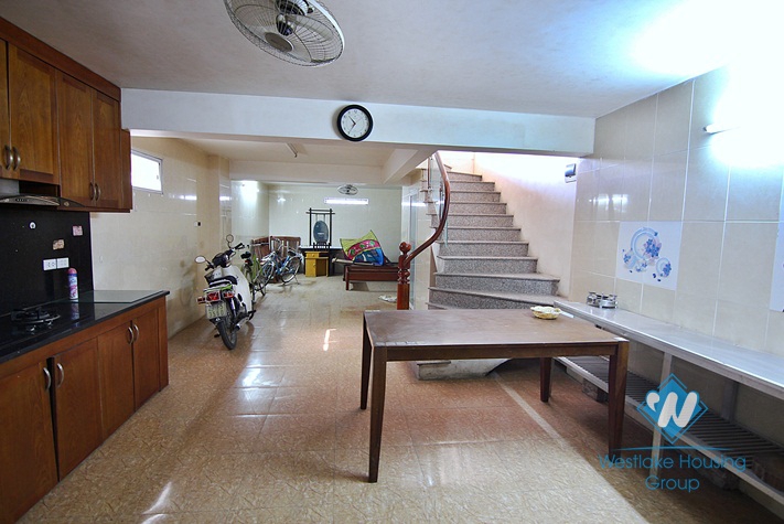 An affordable house for rent for office in Tay ho, Ha noi