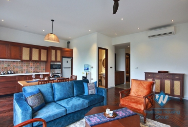 A stunning lake view 2 bedroom apartment with balcony in Tay ho, Ha noi