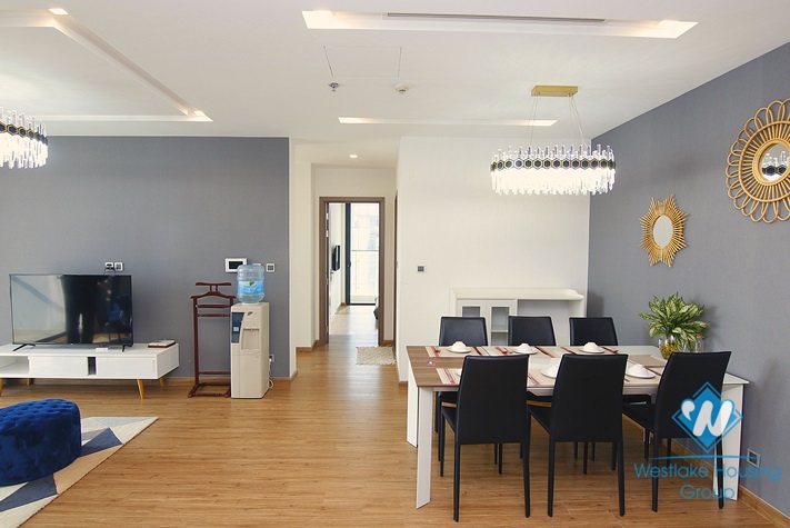 An amazingly attractive three-bedroom apartment in the complex Vinhomes Metropolis, Ba Dinh
