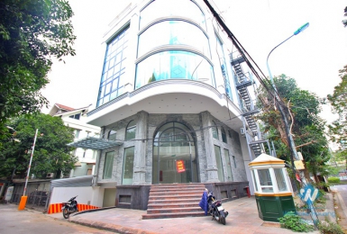 A bright, open office for rent in Vuon Dao