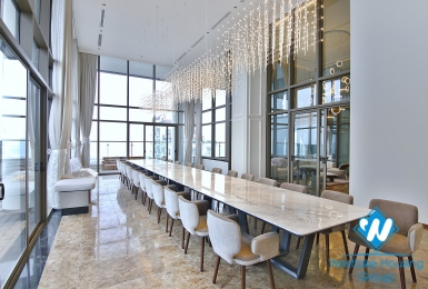 President Suite PENT-HOUSE with grand living room/ reception area. Central location+full services