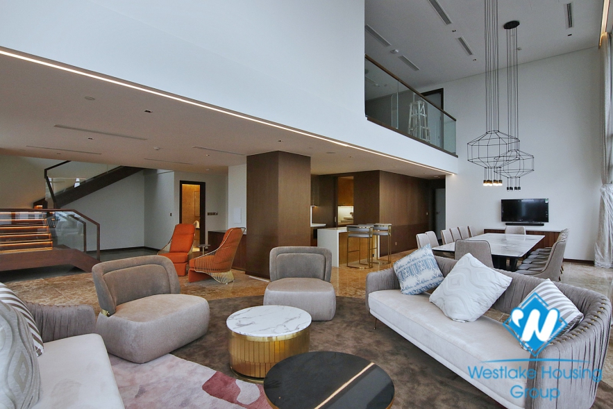 Executive luxury 4 bedrooms  PENTHOUSE in serviced apartment-hotel building, Tay Ho, Ha Noi