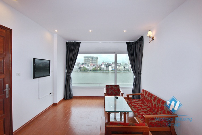 A lake view 1 bedroom apartment for rent in Tu hoa, Tay ho