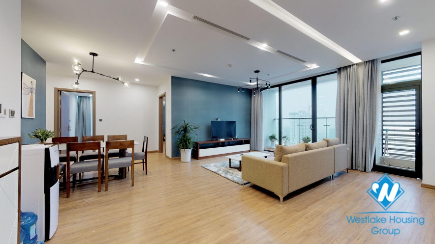 A beautiful and spacious 3 bedroom apartment for rent in Vinhomes Metropolis