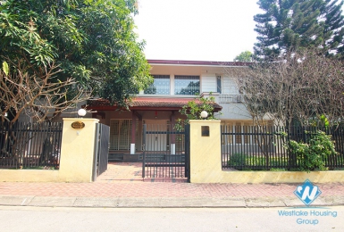 Super nice and huge villa/house in Dang Thai Mai area for rent 