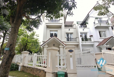 Villa adjacent to big garden for rent at Vinhome Riverside Long Bien Hanoi