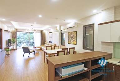 Tay Ho lake side spacious apartment for rent 