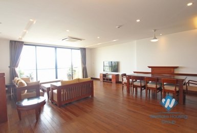 High floor lake front apartment for rent in Tay Ho