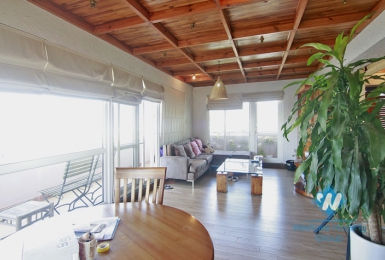 Wonderful lake view apartment for rent on Yen Phu, Tay Ho