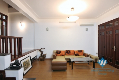 A good 4 bedrooms house for rent in Xuan Dieu, Tay Ho, Ha Noi