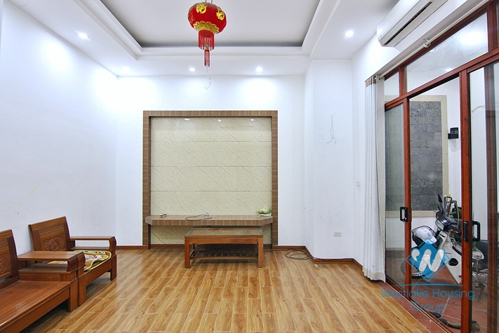 A cheap 3 bedroom house for rent in Au co, Tay ho
