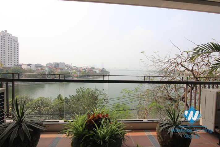 Nice and new apartment in Xuan Dieu st for rent, Tay Ho district 