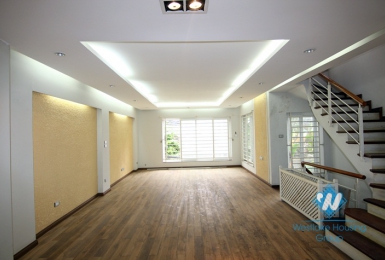 Unfurnished 05 bedrooms-Good house for rent in Trich Sai st, Tay Ho district 