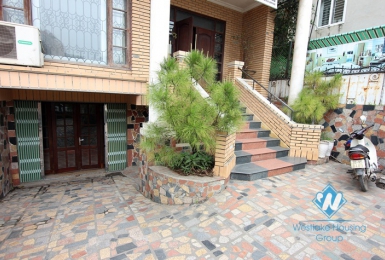 Nice and cozy house in Westlake area 