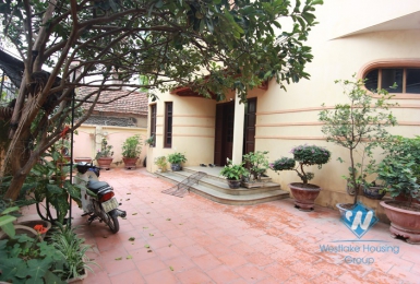 Garden house with 4 bedrooms for rent in Tay Ho area 