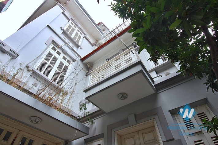 A reasonable 4 bedroom house for rent in Dang Thai Mai, Tay Ho