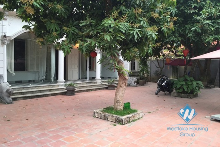 Nice and garden house for rent in Dang Thai Mai st, Tay Ho district