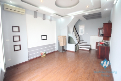 Small house face to the lake for rent  in Tay Ho Ha Noi