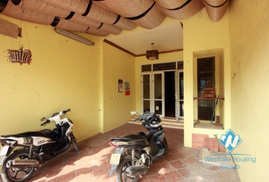 Unfurnished and bright house for rent in Au Co street, Tay Ho district, Ha Noi