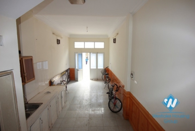 Cheap Unfurnished House Rent in Westlake Area 