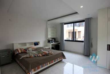 Room in a shared house at Giang Vo street, all bills included