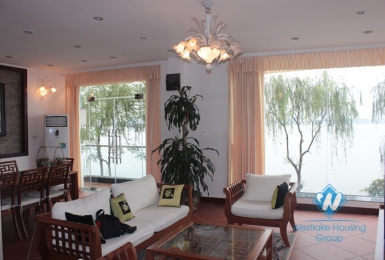 Three bedrooms apartment for rent in Tay Ho district, Ha Noi