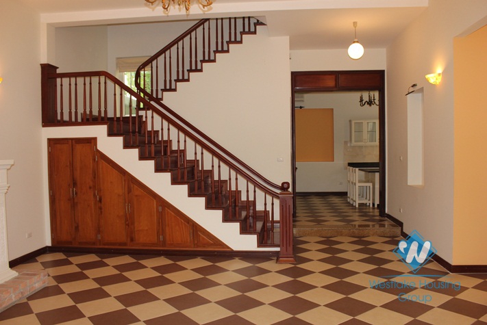 Au Co str., - Charming modern house of full natural light & quiet residence 6BR