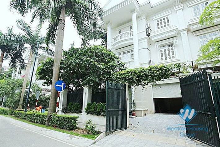 Nicely finished furnished villa for rent in Ciputra