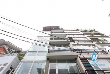 An amazing 5 bedroom house for rent by the lake