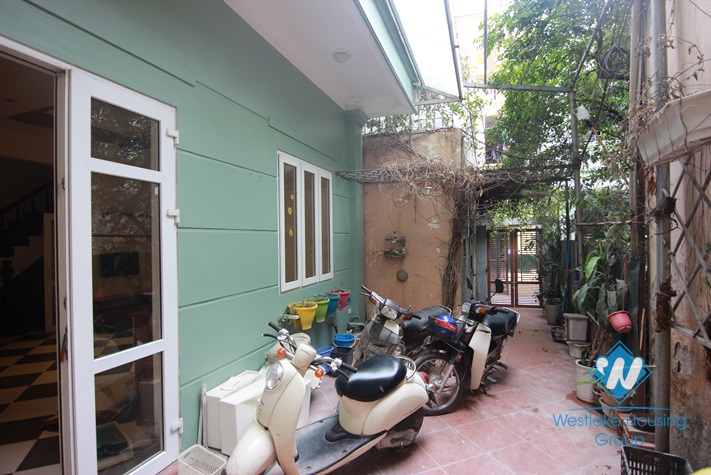 03 bedrooms house-bright and quiet for rent in Au co st, Tay ho district 