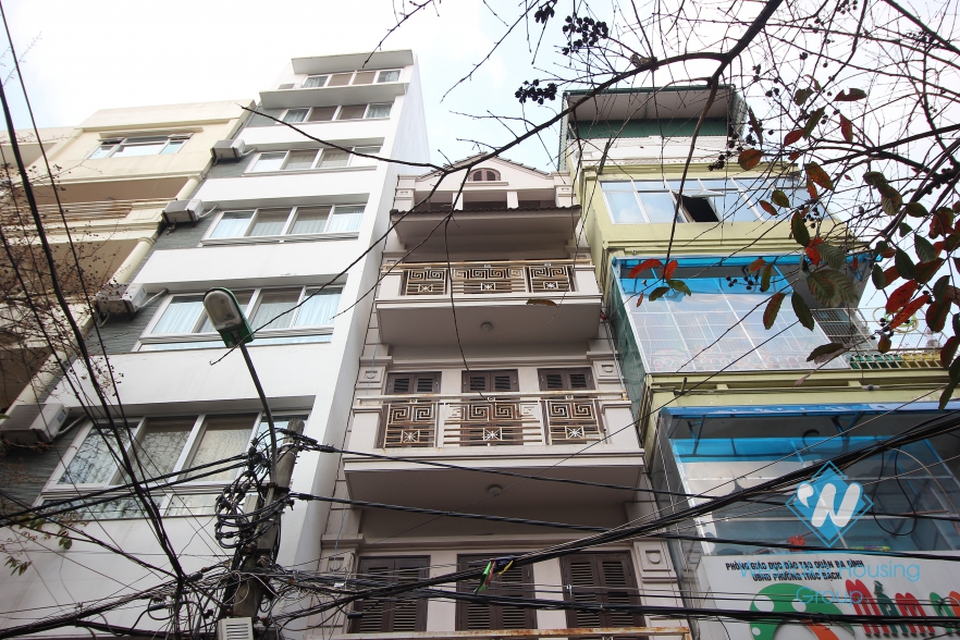 House rental with beautiful lakeview in Truc Bach, Ba Dinh