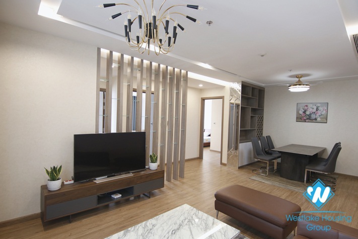A nice quality apartment with huge balcony for rent on Vinhome Metropolis.