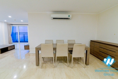 Fully furnished 154m high floor apartment for rent