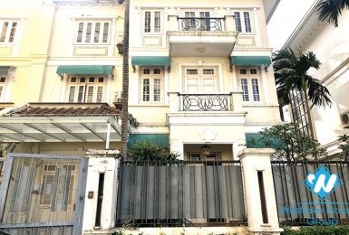 4 bedroom unfurnished house for rent near Unis