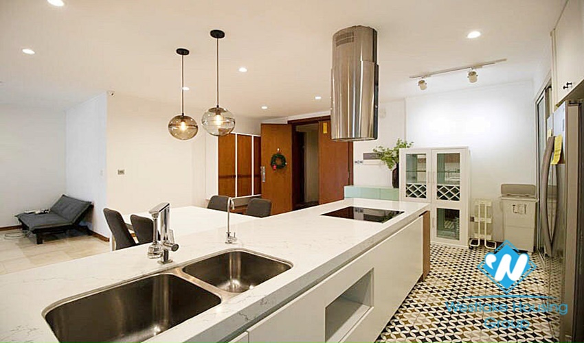 Fully furnished apartment high floor 2 bedrooms open kitchen only at L tower Ciputra