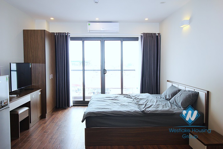 High floor and brand-new studio for rent in Nhat Chieu st, Tay Ho.