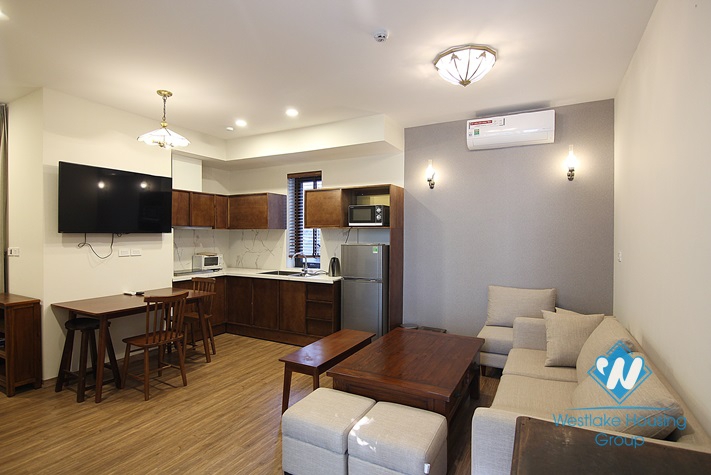 One bedroom apartment in 3rd floor for rent in Tay Ho.