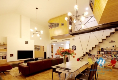 A charming penhouse with 4 bedrooms apartment for rent in G Tower Ciputra.
