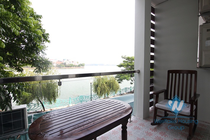 High floor apartment with 03 bedroom for rent in Cau Giay district, Ha Noi