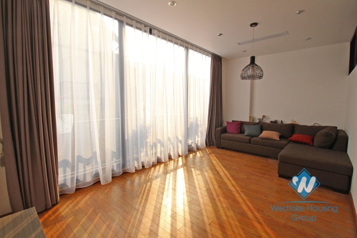 Lakeside apartment for rent in Tay Ho, Hanoi