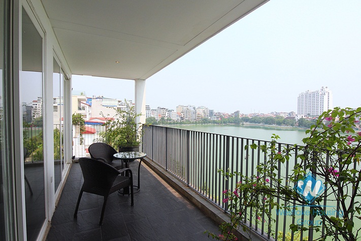 A lake view 2 bedroom apartment for rent in Quang An, Tay Ho