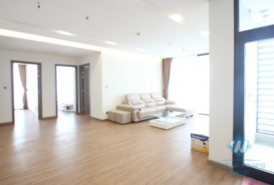 Beautiful four bedrooms apartment for rent in Vinhome Metropolis, Ba Dinh district, Ha Noi.