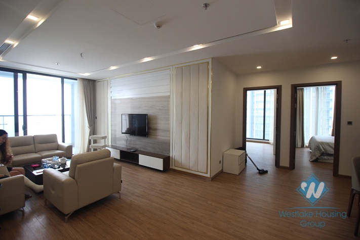 Furnished four bedrooms apartment for rent in Vinhome Metropolis, Ba Dinh district, Ha Noi