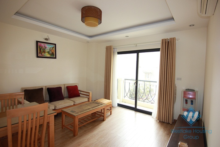 Bright and airy serviced apartment for rent in Au Co alley, Tay Ho, Hanoi