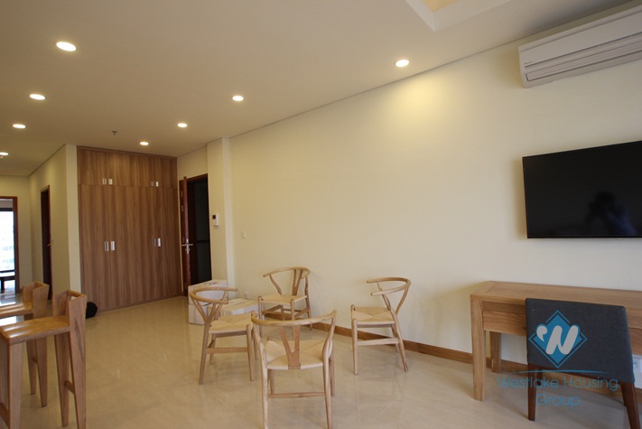 Good location office for rent in Au Co St.