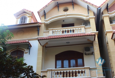 Unfurnished house available for rent in Nghi Tam street, Tay Ho, Hanoi