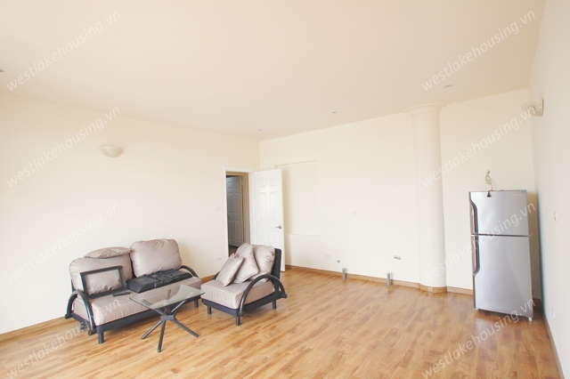 High quality apartment with balcony for lease in Tay Ho area, Ha noi